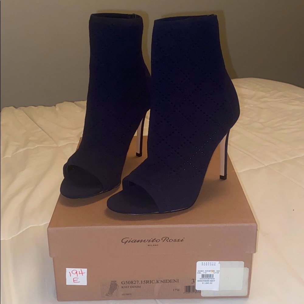 Gianvito Rossi navy blue diamond-perforated knit